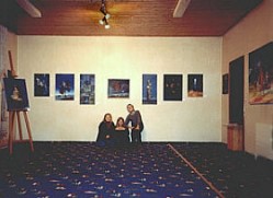 Meine Kinder mit Freundin bei der Ausstellung